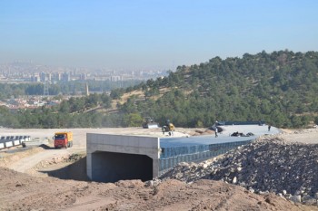 Başbakanlık Yolu ve Sanat Yapıları